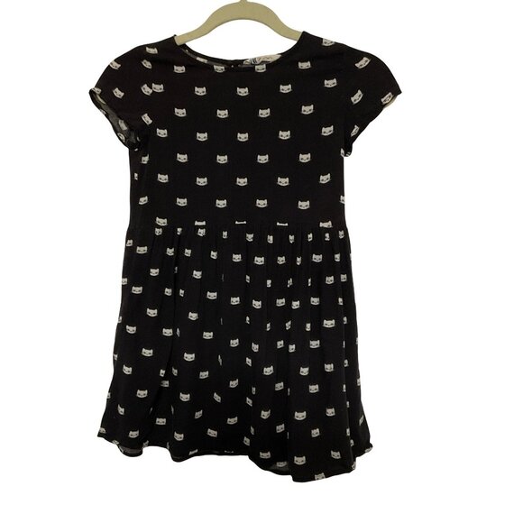 👣 5/$25 - Black/White Kitty Print Dress w/ Keyhole Back Detail - Picture 4 of 4